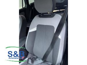 Gebruikte Stoel links Opel Astra L Sports Tourer (F4/FC/FN/FR) 1.2 Turbo 130 12V Prijs € 250,00 Margeregeling aangeboden door Schaap & Bron