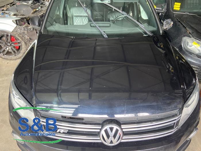 Motorkap, isolatie VW TIGUAN - België