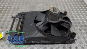Gebruikte Radiateur Volkswagen Polo II (86) 1.0 C,CL,GL Prijs € 55,00 Margeregeling aangeboden door Schaap & Bron