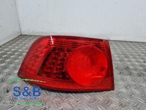 Gebruikte Achterlicht links Volkswagen Phaeton (3D) 3.2 V6 30V Prijs € 74,99 Margeregeling aangeboden door Schaap & Bron