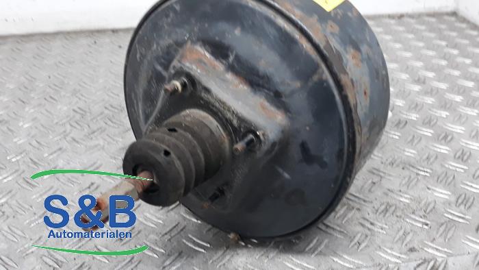 Gebruikte Rembekrachtiger Renault Trafic I FL (TXX/P/V) 2.2 Prijs € 75,00 Margeregeling aangeboden door Schaap & Bron