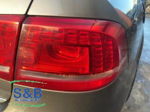 Gebruikte Achterlicht rechts Volkswagen Passat (362) 1.4 TSI 16V Prijs € 39,99 Margeregeling aangeboden door Schaap & Bron