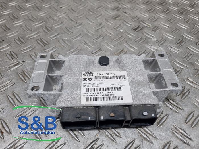 Gebruikte Computer Motormanagement Peugeot 407 (6D) 2.2 16V Prijs € 90,00 Margeregeling aangeboden door Schaap & Bron