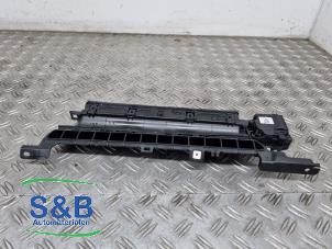 Gebruikte Luchtrooster Dashboard Tesla Model 3 Standard RWD Plus, Long Range RWD Prijs € 17,99 Margeregeling aangeboden door Schaap & Bron