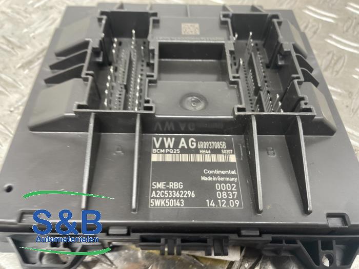 Gebruikte Boordcomputer Volkswagen Polo V (6R) 1.2 12V BlueMotion Technology Prijs € 75,00 Margeregeling aangeboden door Schaap & Bron
