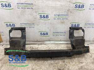 Gebruikte Frontpaneel Volkswagen Transporter/Caravelle T4 2.4 D Prijs € 199,00 Margeregeling aangeboden door Schaap & Bron