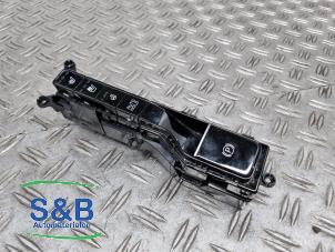 Gebruikte Handrem schakelaar Kia Niro II (SG2) e-Niro 64.8 kWh Prijs € 149,99 Margeregeling aangeboden door Schaap & Bron