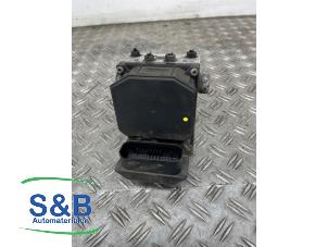 Gebruikte ABS Pomp Audi A8 (D3) 6.0 W12 48V Quattro Prijs € 450,00 Margeregeling aangeboden door Schaap & Bron