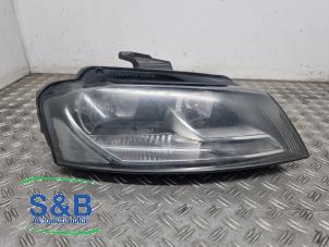 Gebruikte Koplamp rechts Audi A3 Sportback (8PA) 1.8 TFSI 16V Prijs € 149,99 Margeregeling aangeboden door Schaap & Bron