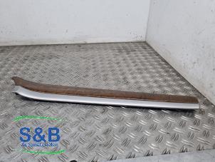 Gebruikte Carrosserielijst Audi A8 (D3) 6.0 W12 48V Quattro Prijs € 34,99 Margeregeling aangeboden door Schaap & Bron