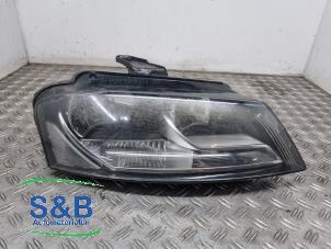 Gebruikte Koplamp rechts Audi A3 (8P1) 1.4 TFSI 16V Prijs € 75,00 Margeregeling aangeboden door Schaap & Bron
