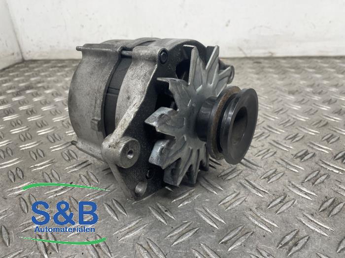 Gebruikte Dynamo Volkswagen Transporter T4 2.4 D Prijs € 75,00 Margeregeling aangeboden door Schaap & Bron