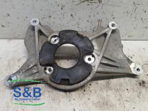 Gebruikte Steunlager rechts-voor Tesla Model 3 Standard RWD Plus, Long Range RWD Prijs € 60,00 Margeregeling aangeboden door Schaap & Bron