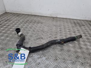 Gebruikte Koelwaterslang Renault Zoé (AG) R90 Prijs € 19,99 Margeregeling aangeboden door Schaap & Bron