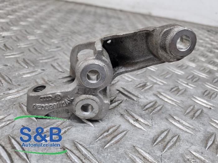 Gebruikte Versnellingsbak Steun Audi A8 (D3) 6.0 W12 48V Lang Quattro Prijs € 29,99 Margeregeling aangeboden door Schaap & Bron