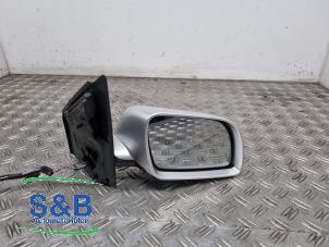Gebruikte Buitenspiegel rechts Volkswagen Polo IV (9N1/2/3) 1.4 16V Prijs € 35,00 Margeregeling aangeboden door Schaap & Bron
