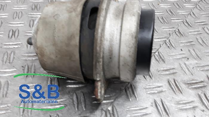 Gebruikte Motorrubber Volkswagen Touareg (7LA/7L6) 3.2 V6 24V Prijs € 50,00 Margeregeling aangeboden door Schaap & Bron
