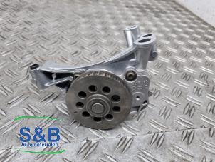 Gebruikte Oliepomp Volkswagen Caddy III (2KA,2KH,2CA,2CH) 1.6 TDI 16V Prijs € 39,99 Margeregeling aangeboden door Schaap & Bron