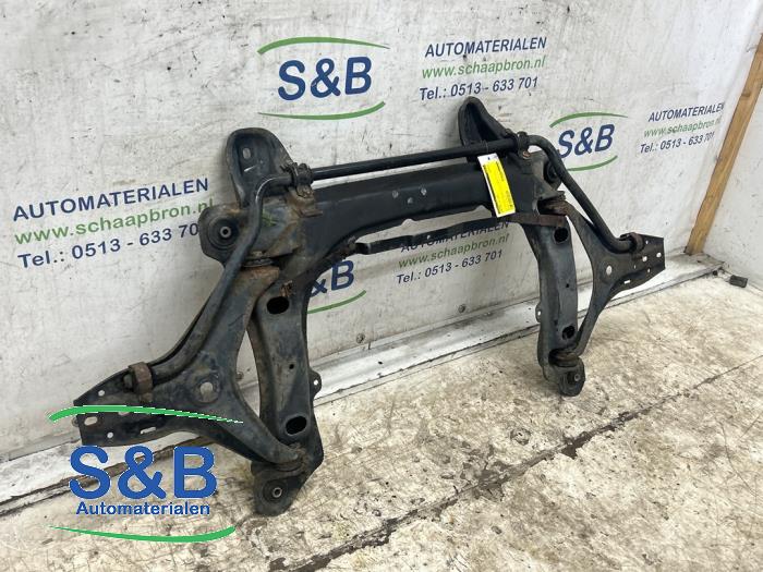Subframe van een Audi 80 (B3) 1.6 1989