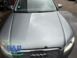 Gebruikte Motorkap Audi A4 Avant (B7) 2.0 TDI 16V Prijs € 60,00 Margeregeling aangeboden door Schaap & Bron