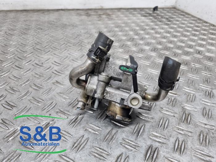 EGR Klep van een Volkswagen Touran (5T1) 2.0 TDI 110 2017