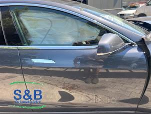 Gebruikte Portier 4Deurs rechts-voor Tesla Model S 75D Prijs € 875,00 Margeregeling aangeboden door Schaap & Bron