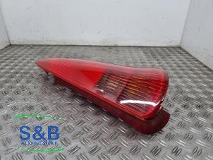 Gebruikte Achterlicht rechts Peugeot 206 SW (2E/K) 1.4 Prijs € 24,99 Margeregeling aangeboden door Schaap & Bron