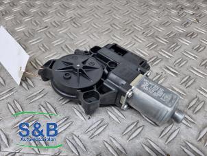 Gebruikte Raammotor Portier Seat Ibiza IV (6J5) 1.0 12V Prijs € 19,99 Margeregeling aangeboden door Schaap & Bron
