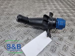 Gebruikte Vulpijp ad-blue tank Mercedes Vito (447.6) 1.6 111 CDI 16V Prijs € 24,99 Margeregeling aangeboden door Schaap & Bron