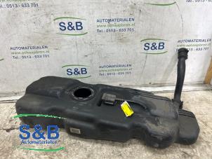 Gebruikte Tank Mercedes Vito (447.6) 1.6 111 CDI 16V Prijs € 195,00 Margeregeling aangeboden door Schaap & Bron