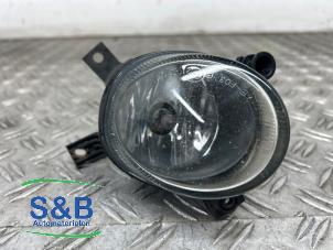 Gebruikte Mistlamp rechts-voor Audi A4 Avant (B7) 1.8 T 20V Prijs € 35,00 Margeregeling aangeboden door Schaap & Bron