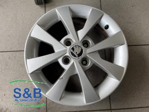Gebruikte Velg Skoda Citigo 1.0 12V Prijs € 55,00 Margeregeling aangeboden door Schaap & Bron