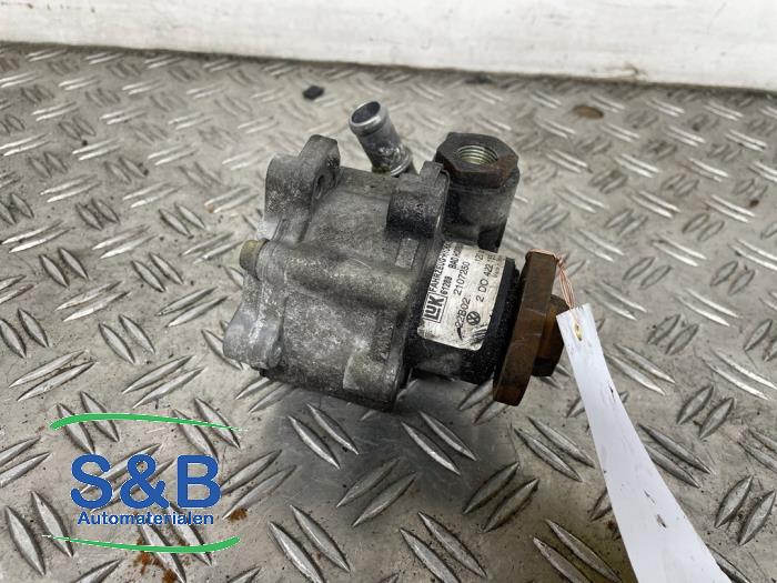 Gebruikte Pomp Servo Volkswagen LT II 2.5 TDi Prijs € 65,00 Margeregeling aangeboden door Schaap & Bron