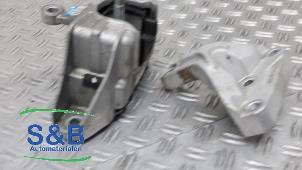 Gebruikte Motorrubber Kia Niro II (SG2) e-Niro 64.8 kWh Prijs € 50,00 Margeregeling aangeboden door Schaap & Bron