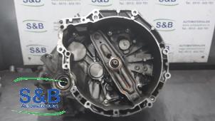 Gebruikte Versnellingsbak Mini Mini (R56) 1.6 16V Cooper Prijs € 300,00 Margeregeling aangeboden door Schaap & Bron
