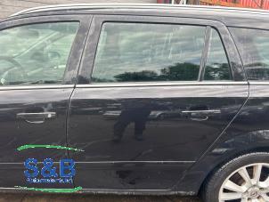 Gebruikte Portier 4Deurs links-achter Opel Astra H SW (L35) 1.6 16V Twinport Prijs € 75,00 Margeregeling aangeboden door Schaap & Bron