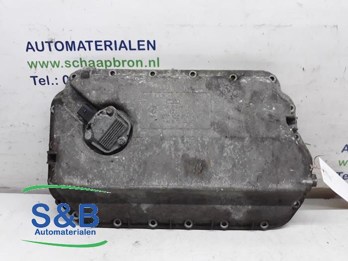 Gebruikte Carterpan Volkswagen Passat Variant (3B6) 2.8 V6 30V Prijs € 50,00 Margeregeling aangeboden door Schaap & Bron