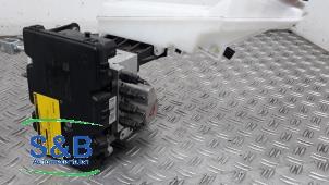 Gebruikte ABS Pomp Kia Niro II (SG2) e-Niro 64.8 kWh Prijs € 265,00 Margeregeling aangeboden door Schaap & Bron