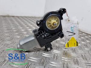 Gebruikte Motor electrisch raam Skoda Fabia II Combi 1.2 TSI Prijs € 49,99 Margeregeling aangeboden door Schaap & Bron