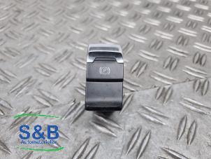 Gebruikte Schakelaar handrem Audi A5 Cabrio (8F7) 3.0 TDI V6 24V Prijs € 9,99 Margeregeling aangeboden door Schaap & Bron