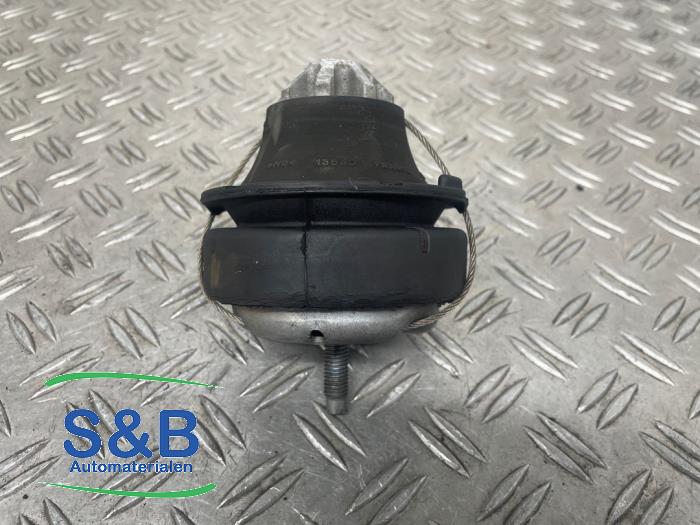 Gebruikte Motorrubber Volvo V70 (SW) 2.5 T 20V Prijs € 25,00 Margeregeling aangeboden door Schaap & Bron