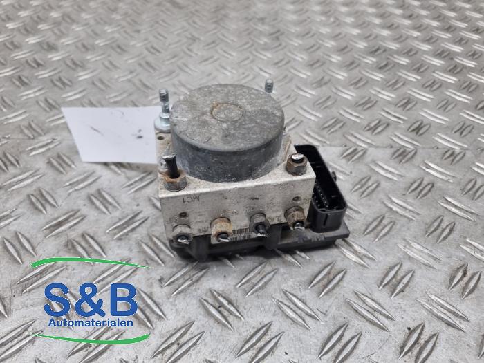 Gebruikte ABS Pomp Ford Ka II 1.2 Prijs € 29,99 Margeregeling aangeboden door Schaap & Bron