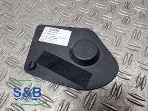 Gebruikte Afdekplaat motor Volkswagen Golf V (1K1) 2.0 FSI 16V Prijs € 10,00 Margeregeling aangeboden door Schaap & Bron