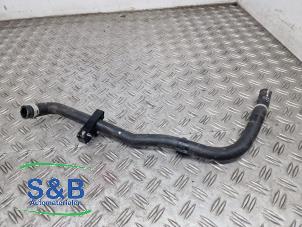 Gebruikte Koelwaterslang Toyota C-HR (X1,X5) 2.0 16V Hybrid Prijs € 25,00 Margeregeling aangeboden door Schaap & Bron