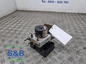 Gebruikte ABS Pomp Renault Twingo II (CN) 1.5 dCi 90 FAP Prijs € 39,99 Margeregeling aangeboden door Schaap & Bron