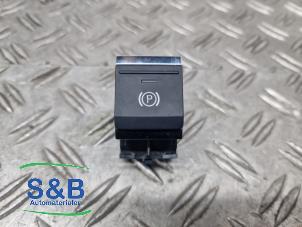 Gebruikte Handrem schakelaar Skoda Enyaq iV Coupe RS Prijs € 30,00 Margeregeling aangeboden door Schaap & Bron