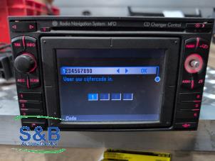 Gebruikte Radio Volkswagen Transporter T4 2.5 TDI Prijs € 129,99 Margeregeling aangeboden door Schaap & Bron