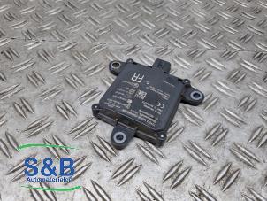 Gebruikte Radar sensor Toyota C-HR (X1,X5) 2.0 16V Hybrid Prijs € 199,99 Margeregeling aangeboden door Schaap & Bron