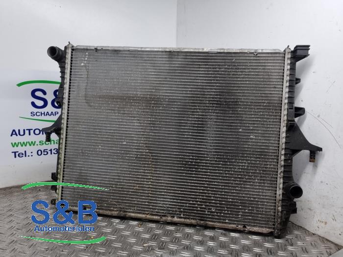 Gebruikte Radiateur Volkswagen Touareg (7LA/7L6) 3.2 V6 24V Prijs € 49,99 Margeregeling aangeboden door Schaap & Bron