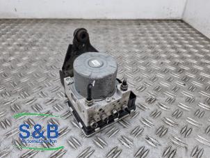 Gebruikte ABS Pomp Volkswagen Caddy IV 2.0 TDI 102 Prijs € 348,99 Margeregeling aangeboden door Schaap & Bron